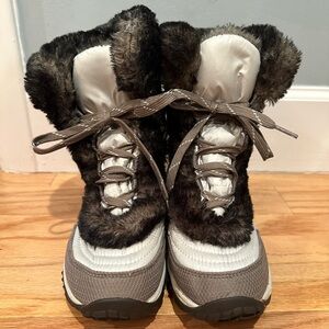The North Face snow boots size 4